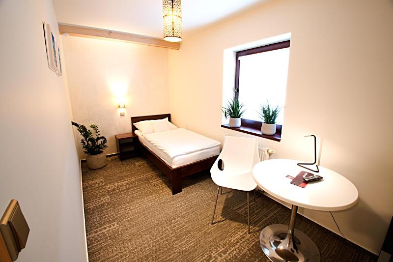 Business Single Room image 1