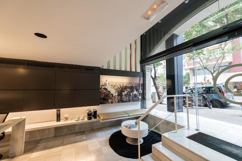 Atenea Rekord Suites Barcelona - image 7
