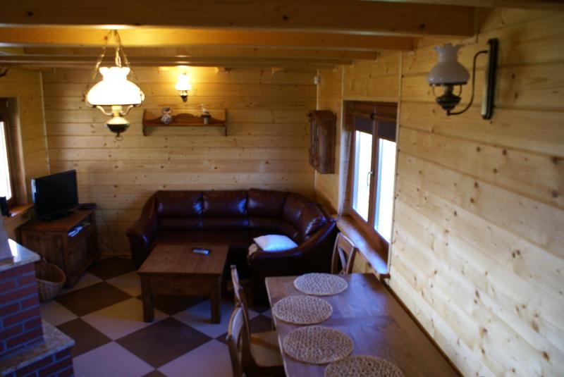 Three-Bedroom House image 2