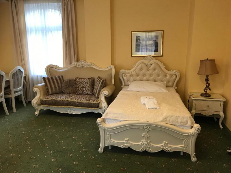 Standard Triple Room image 4