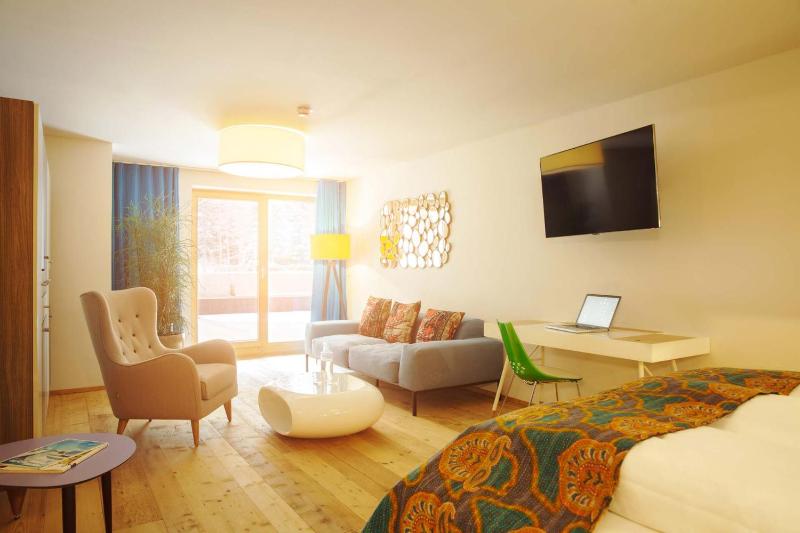 Double Room with Balcony image 1