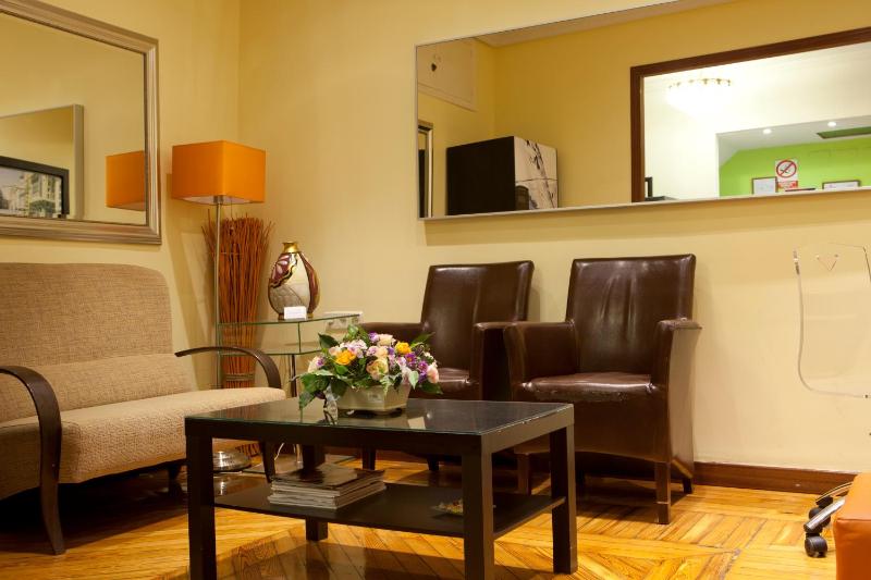 Hostal Los Alpes - image 2