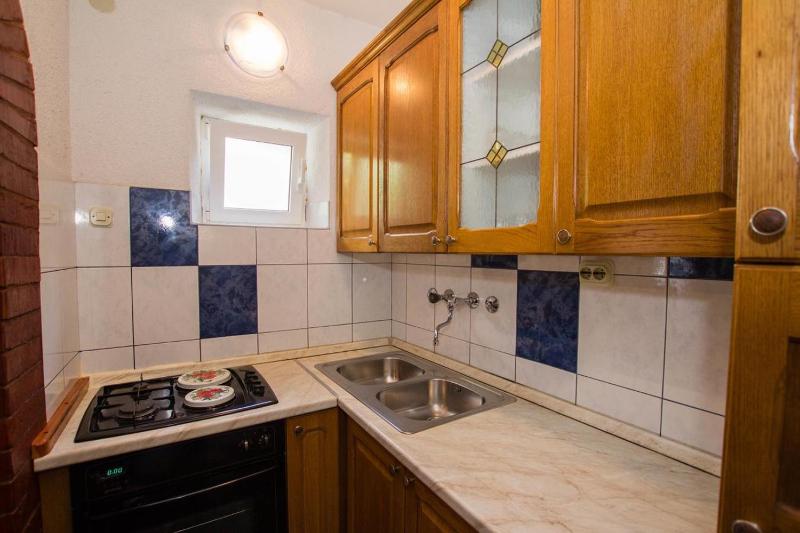 One-Bedroom Apartment with Terrace and Sea View image 3