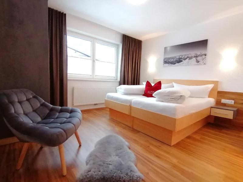 Superior Apartment image 3