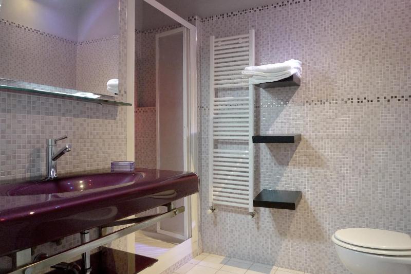 Standard Triple Room image 3