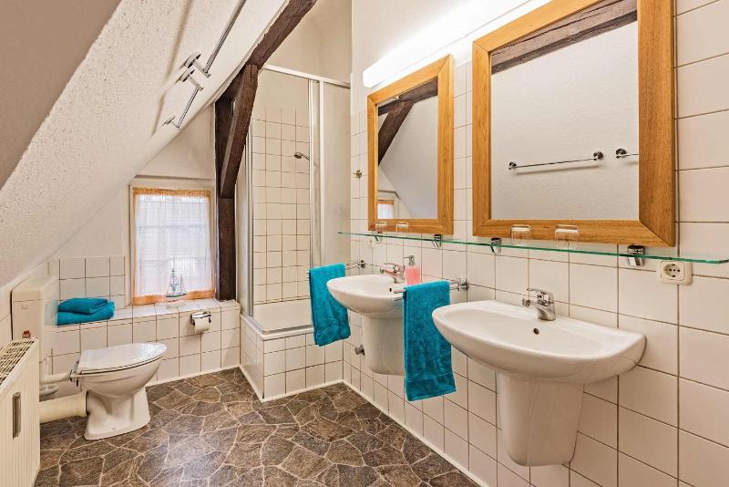 Four-Bedroom Holiday Flat Aquamarin image 3