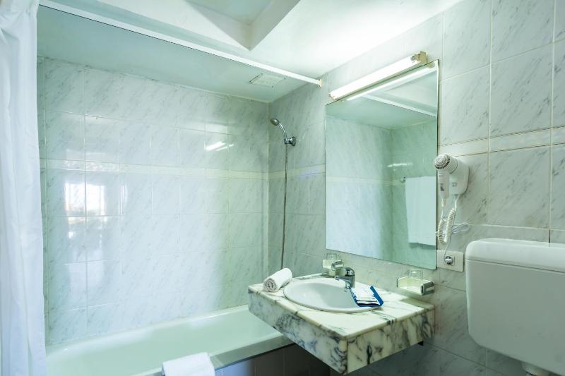 One-Bedroom Apartment image 1