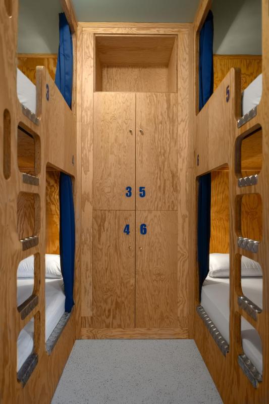 Bed in 6-Bed Dormitory Room image 1