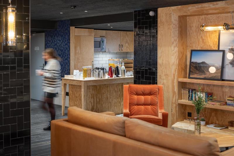 Eklo Hotels Clermont-Ferrand Centre Gare - image 24