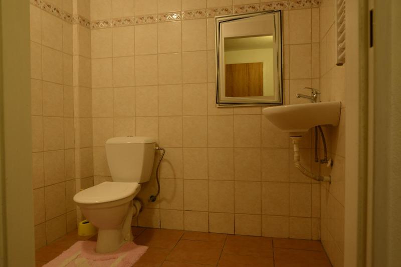 Studio (3 Adults) image 2