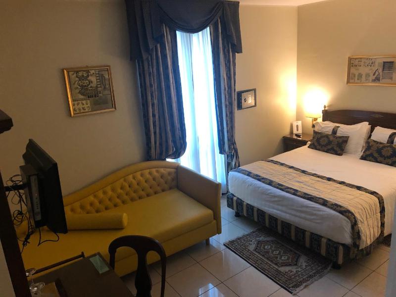 Classic Triple Room image 1