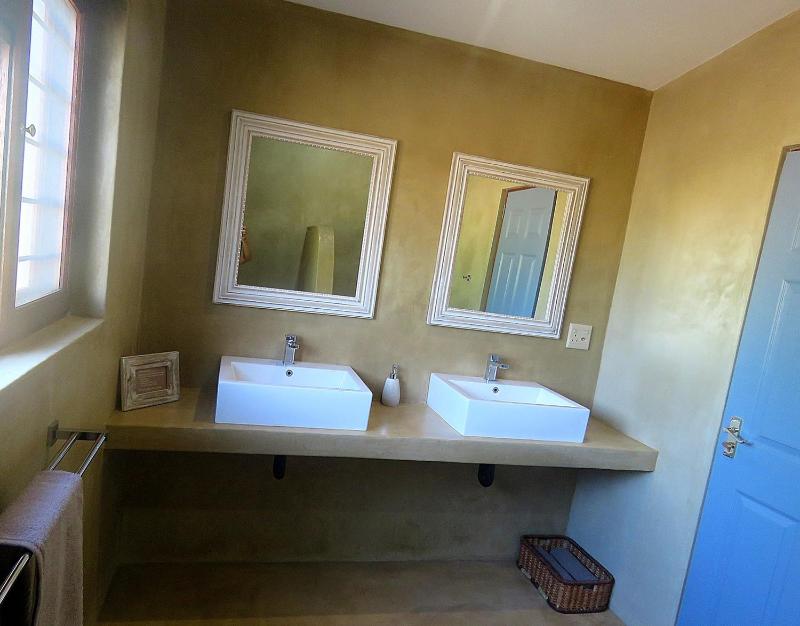 Mkhiweni 3 Bedroom Villa at Dombeya Wildlife Estate - image 16