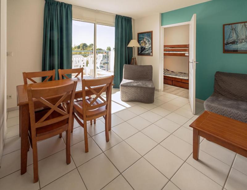 One-Bedroom Apartment with Alcove (2 Adults + 2 Children) image 3