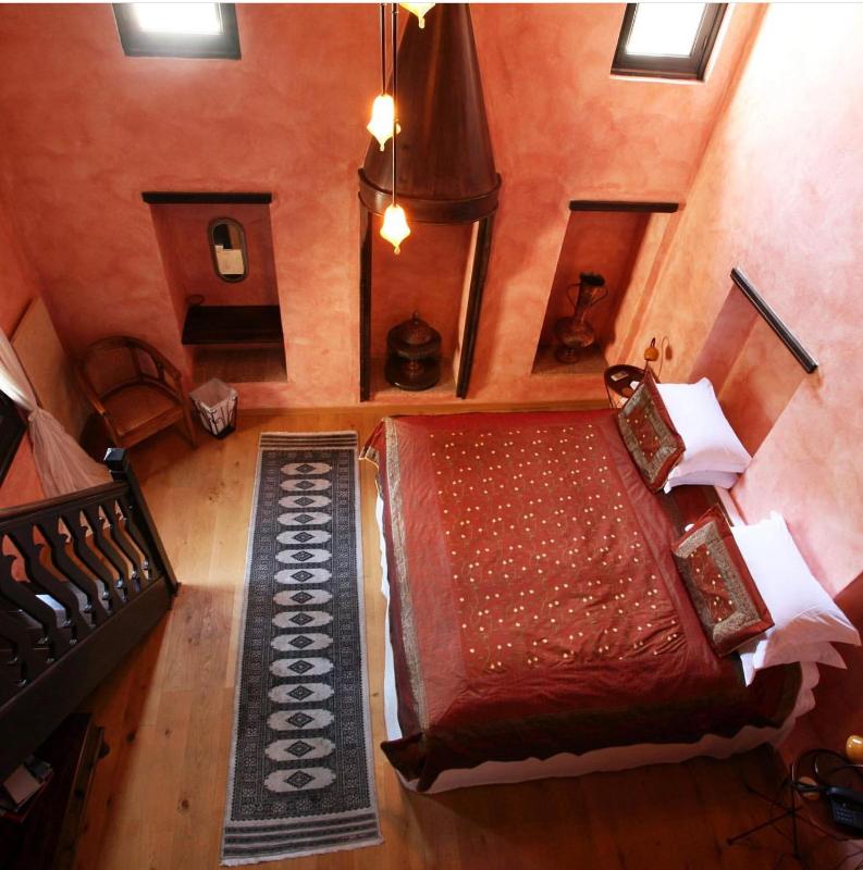 Ottoman Suite image 4