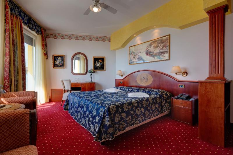 Superior Double Room image 1