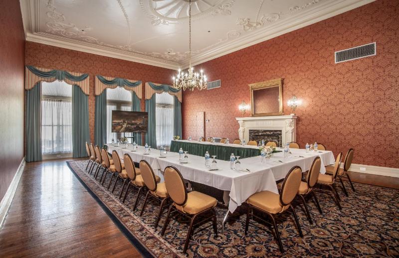 Menger Hotel - image 25