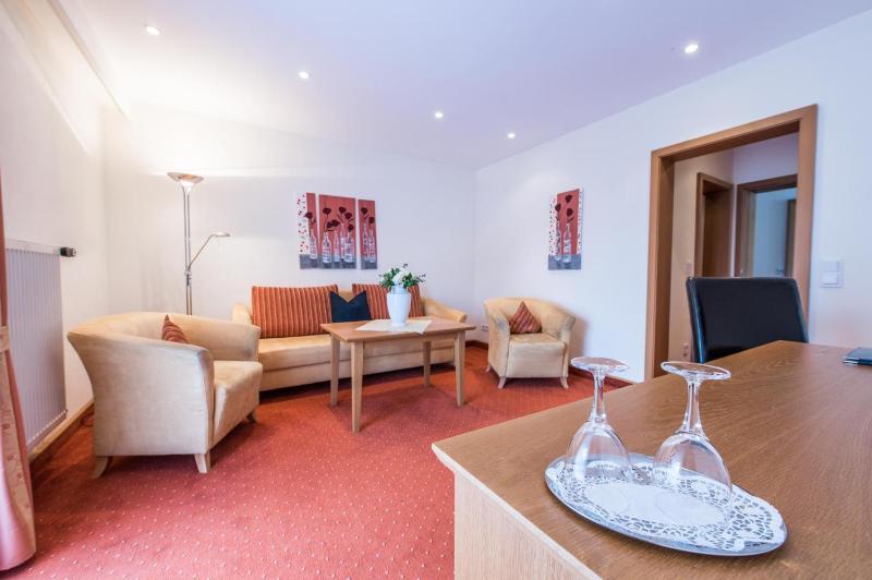 Junior Suite with Balcony image 4