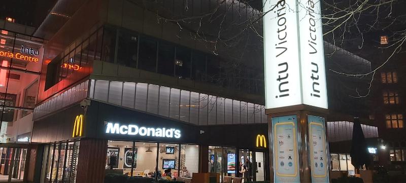 Victoria Centre 2 Bedroom Apartments with 4 Beds in Victoria Centre Shopping Centre - Nottingham City Centre - 24 hour access - Most Central Location - Full Kitchen - Opposite Hilton - Parking for Cars or Vans from Five pounds a day - Sunday 1pm Check-out - image 7