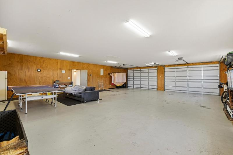 Infinity Views - Modern Wanaka Holiday Home - image 20