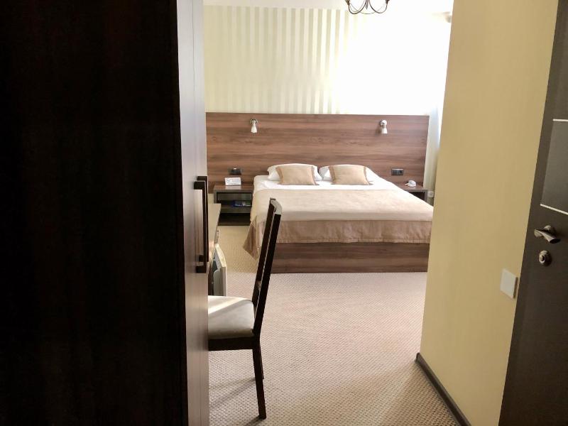 Standard Double or Twin Room image 3