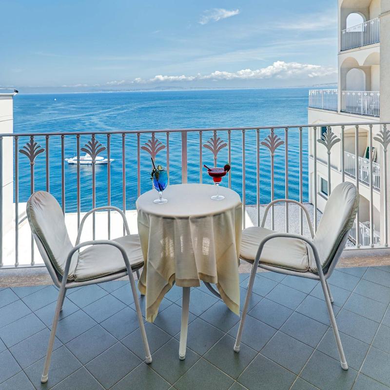 Grand Hotel Riviera - image 9