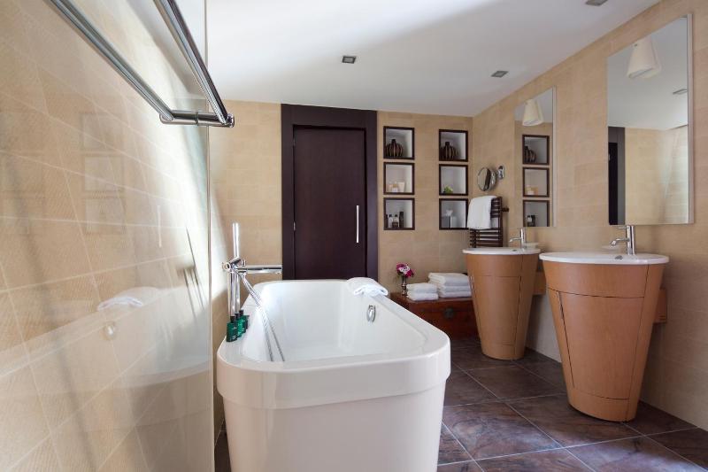 Prestige Junior Suite image 2