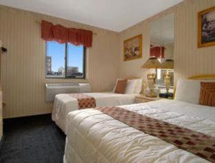 Room #5663421 image 2