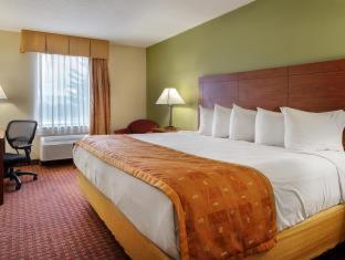 Queen Room image 2