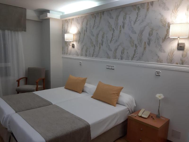 Double or Twin Room image 1
