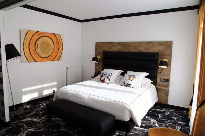 Deluxe Double Room image 1