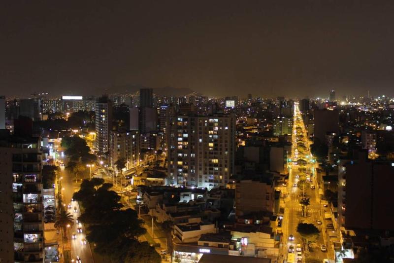 Apartamento moderno con vistas WiFi gratis y cocina equipada - image 10