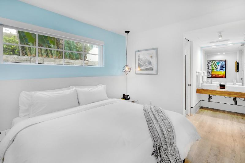 Cape Suite image 4