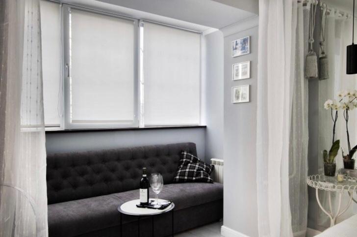 One-Bedroom Apartment image 4