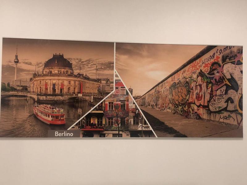 Deluxe Twin Room image 2