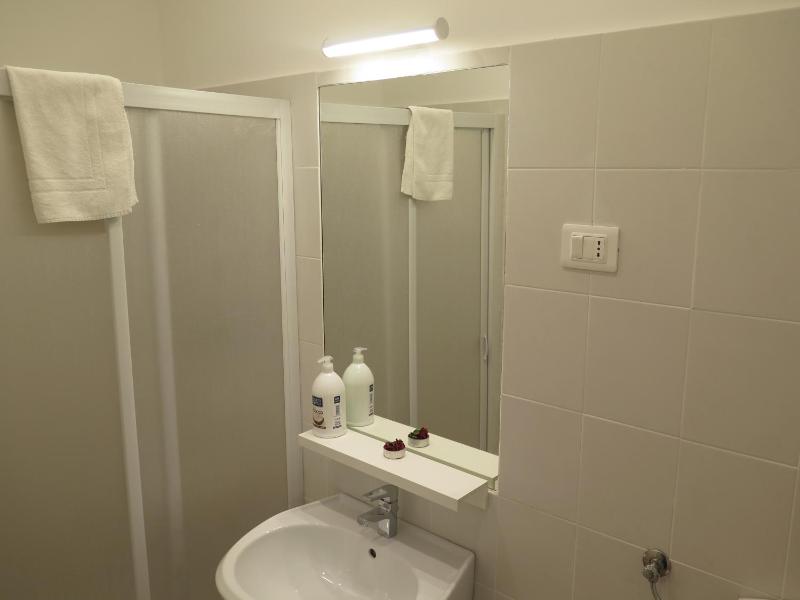 Superior Triple Room with Sea View image 2