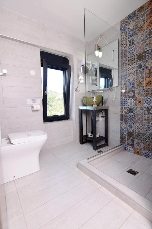 Entechnos Living - image 3