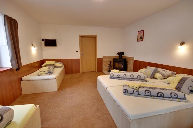 Apartment (5 Adults) image 4