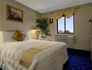 Room #5663424 image 3