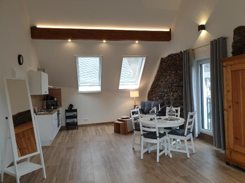 Apartment with Mountain View image 2