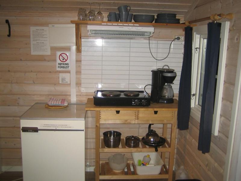 Economy Cottage with Shared Bathroom image 3