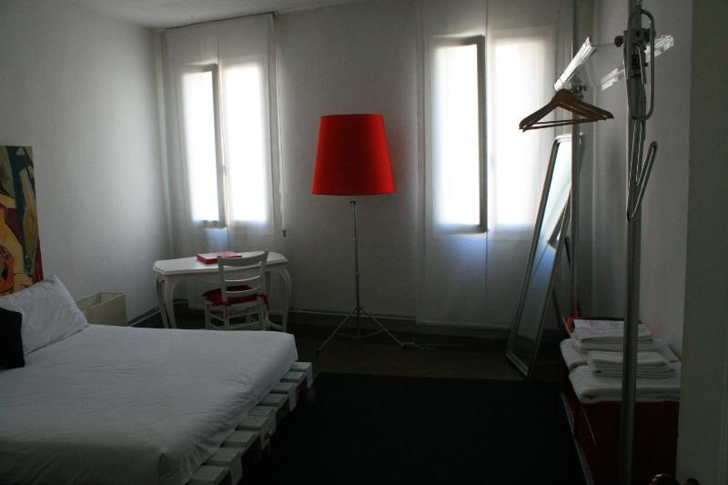 Triple Room with Private External Bathroom image 1