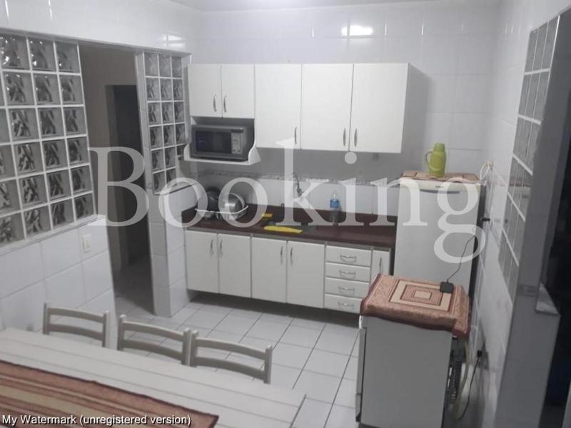 Apartamento Praia da Enseada - image 13