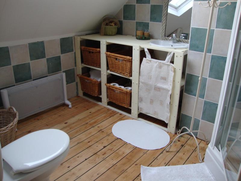 Double Room image 3