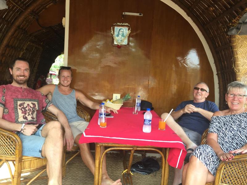Thara's Houseboat - image 10