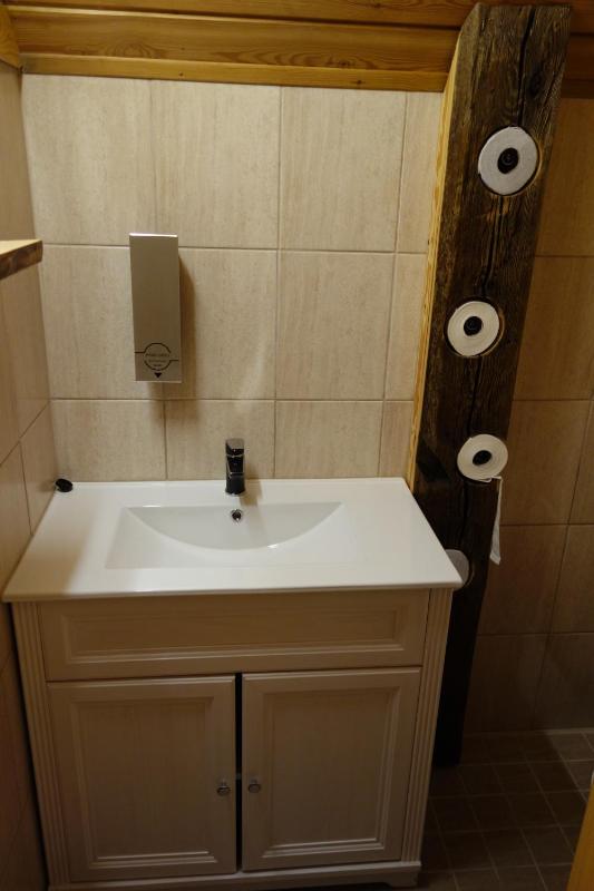Double Room with Shared Bathroom image 3