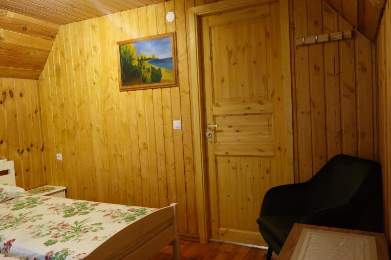Twin Room with Shared Bathroom image 4