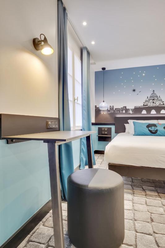 Superior Triple Room image 1