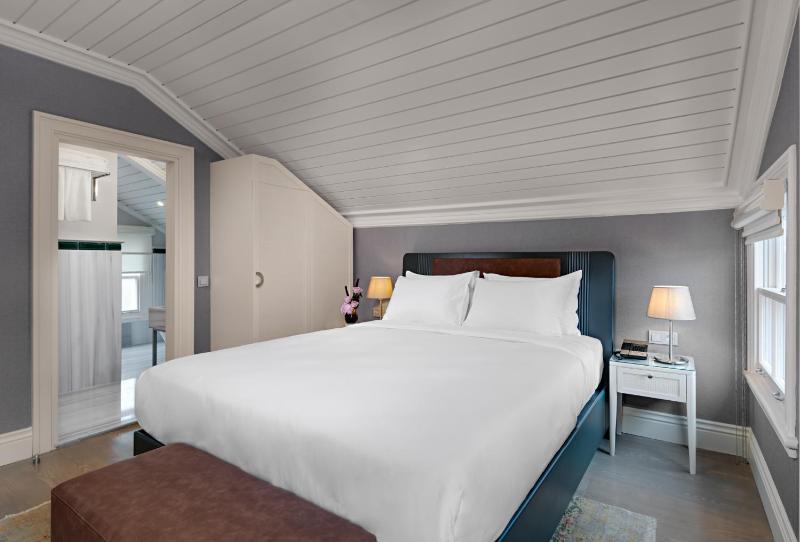 Penthouse Suite image 3