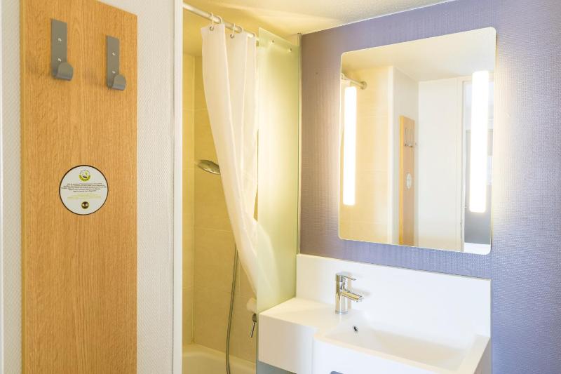 Double Room image 4