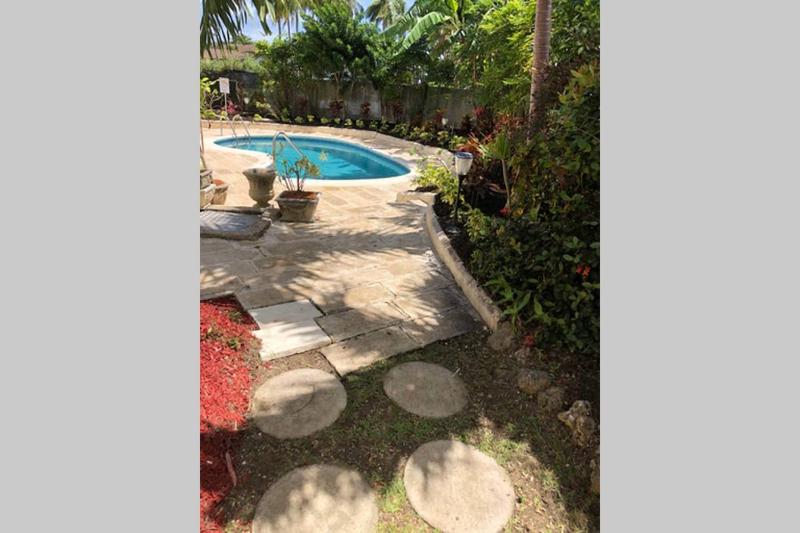 Vida Mejor - Poolside - image 16